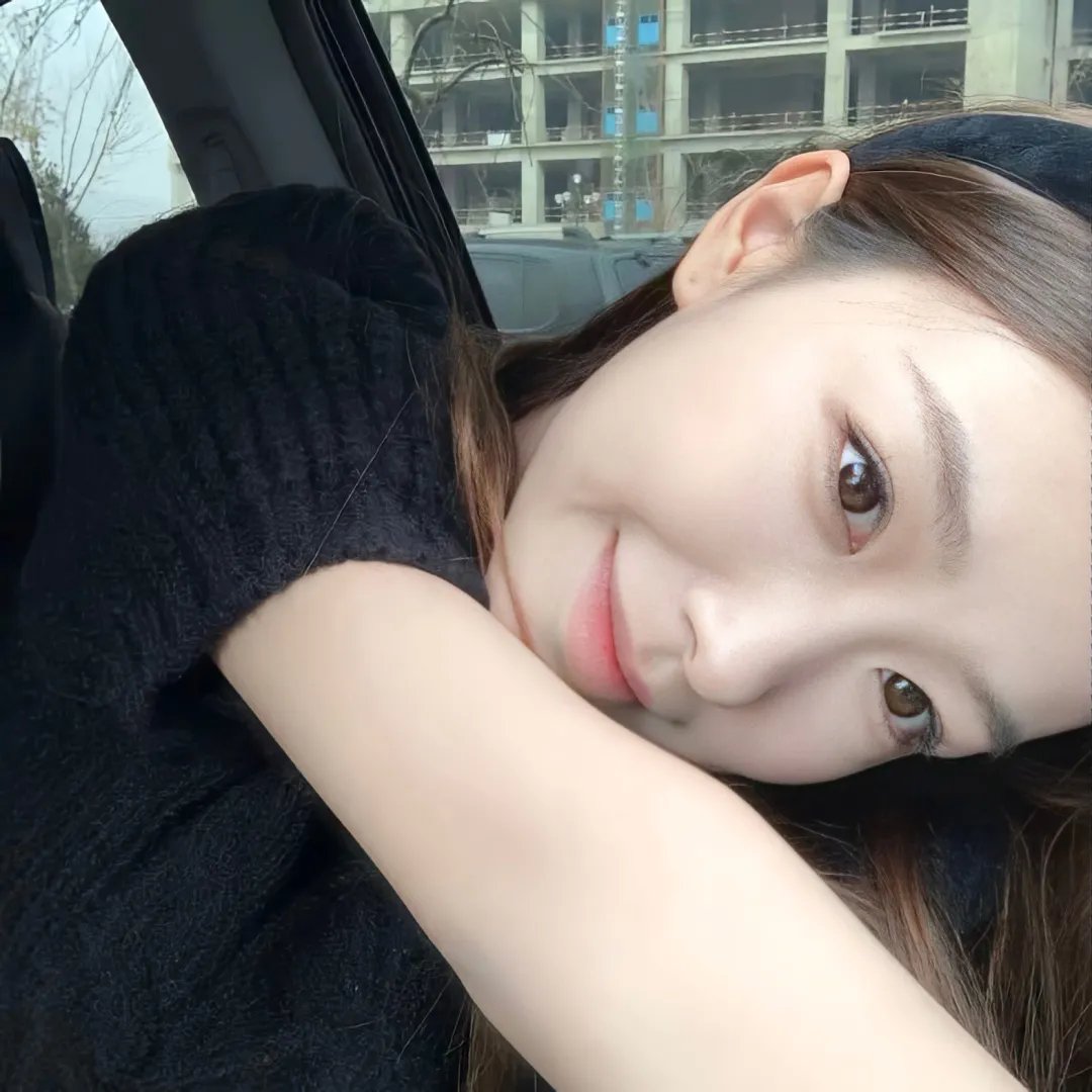 色肉毒蝎女
